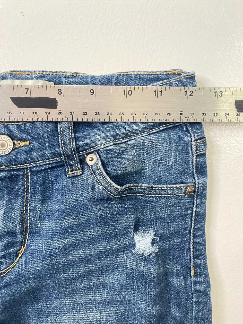 Levi's Boyfriend Distressed Medium Wash Jeans Girls Size 12 Reg